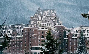 【露易丝湖滑雪·全程入住费尔蒙酒店】加拿大Banff露易丝湖滑雪度假尊贵体验+翡翠湖·班夫与幽鹤国家公园全景之旅4天游