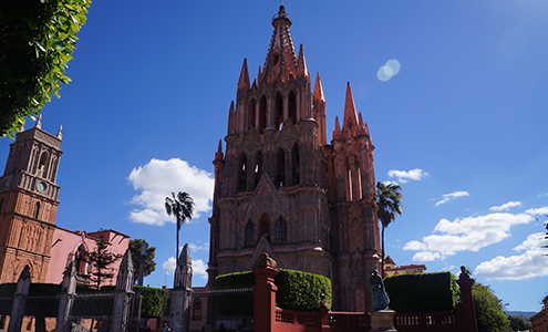 墨西哥城霍奇米尔科泛舟+大学城+国立人类学博物馆风情一日游

