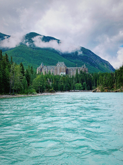 listing-details-carousel