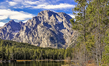 （14人小团）美国盐湖城进出入住一晚黄石公园小木屋深度4天3晚
