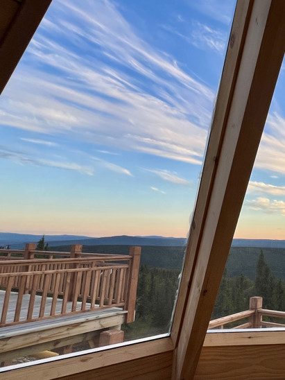 listing-details-carousel